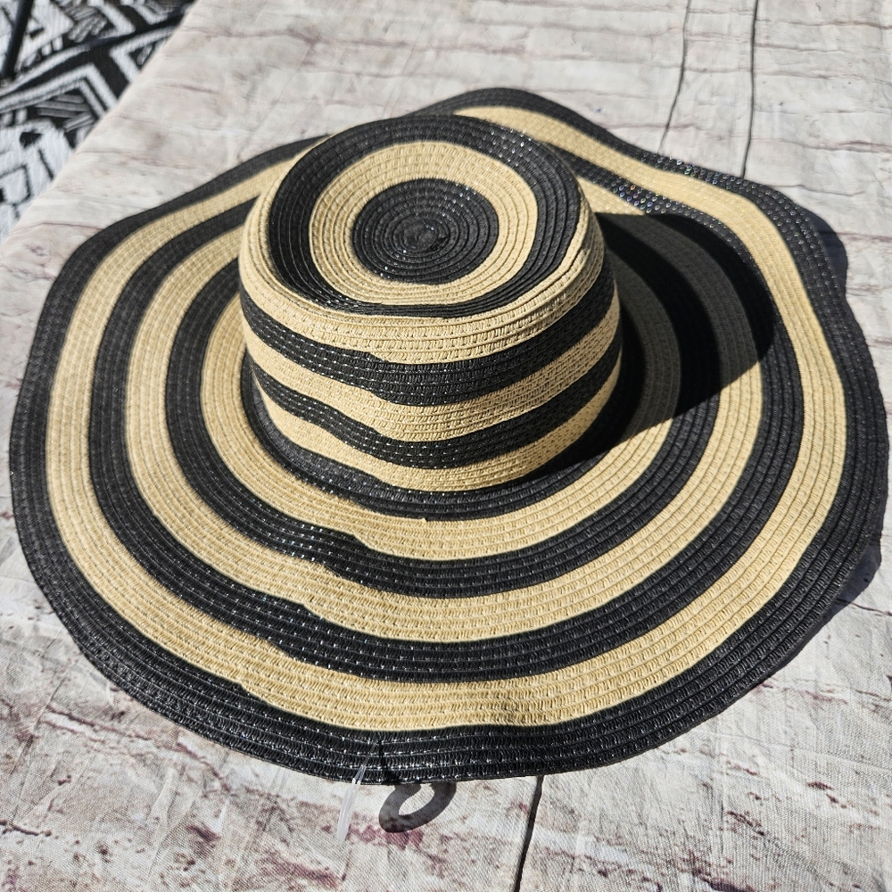 J.Crew Floppy Sun Hat Striped Wide Brim Beach Black‎ Tan Natural Straw Boho